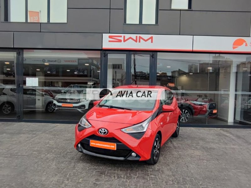 TOYOTA  AYGO   1.0 70 XPLAY