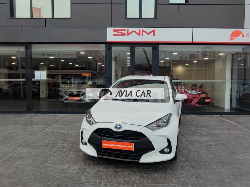 TOYOTA  YARIS   1.5 120H ACTIVE TECH
